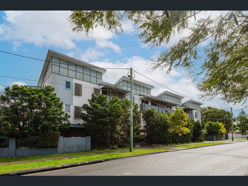 1/2 Rowell Street, Zillmere — photo 1 of 5
