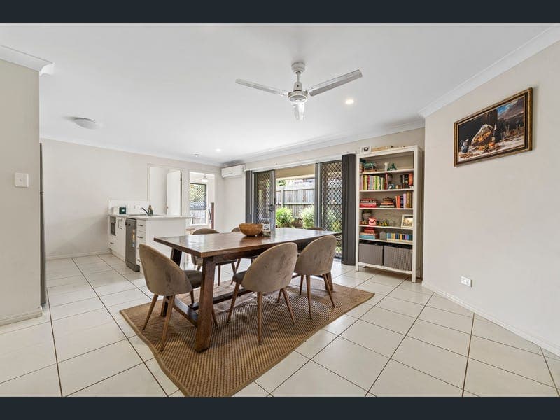 16 Orchard Lane, Glenvale — photo 1 of 5