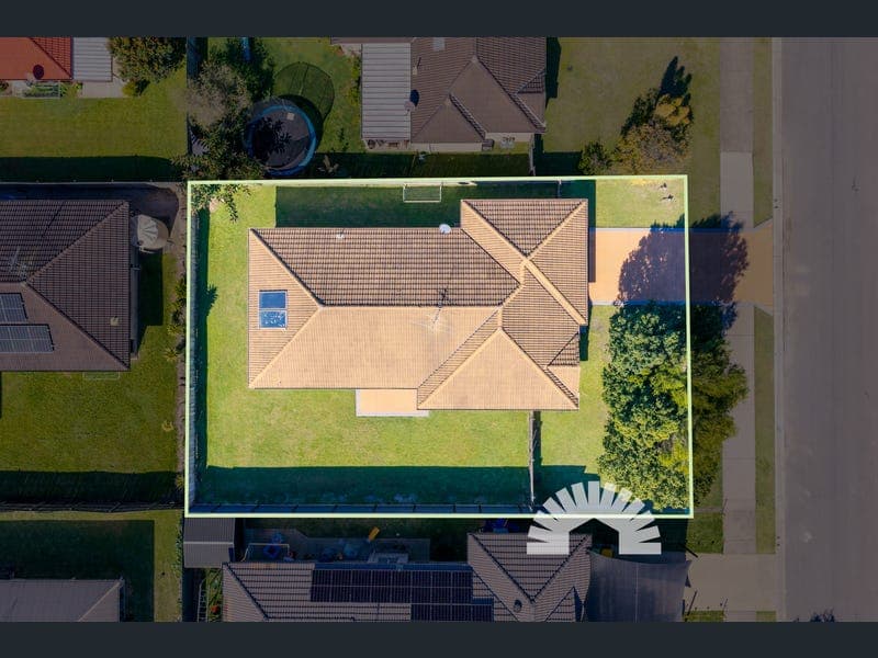 21 Coach Road West, Morayfield — photo 1 of 5