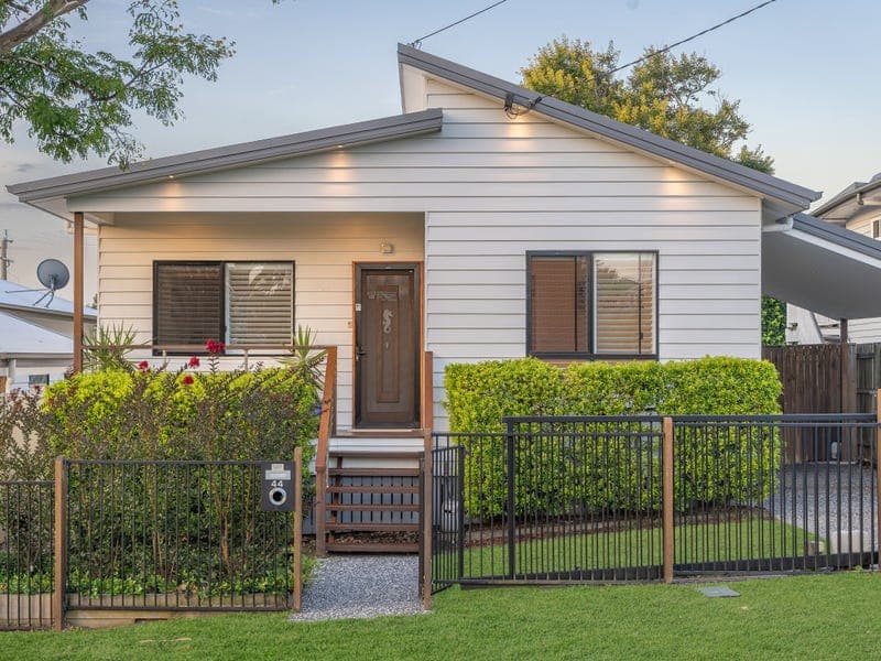 44 Garnet Street, Scarborough — photo 1 of 5
