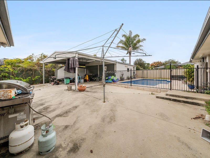 13 Chestnut Drive, Murrumba Downs — photo 1 of 5