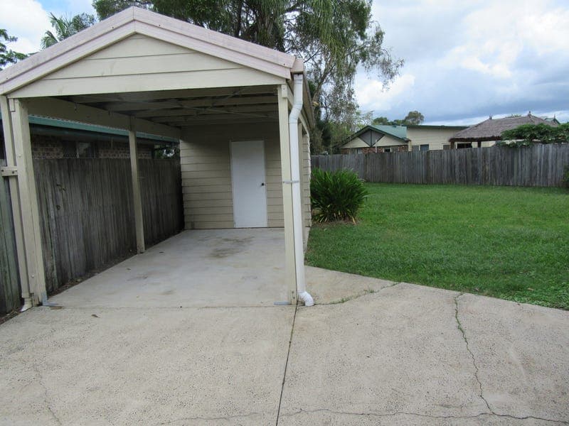 12 Cresta Court, Morayfield — photo 1 of 5