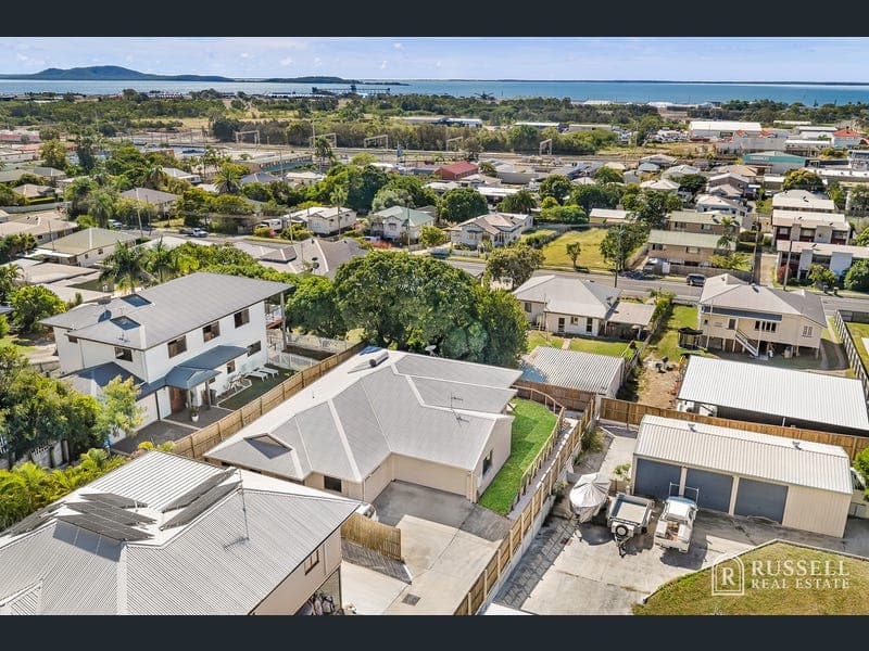 152A Oaka Lane, South Gladstone — photo 1 of 5