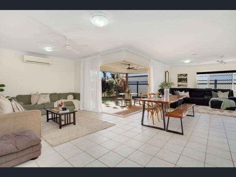52 Govind Court, Gracemere — photo 1 of 5