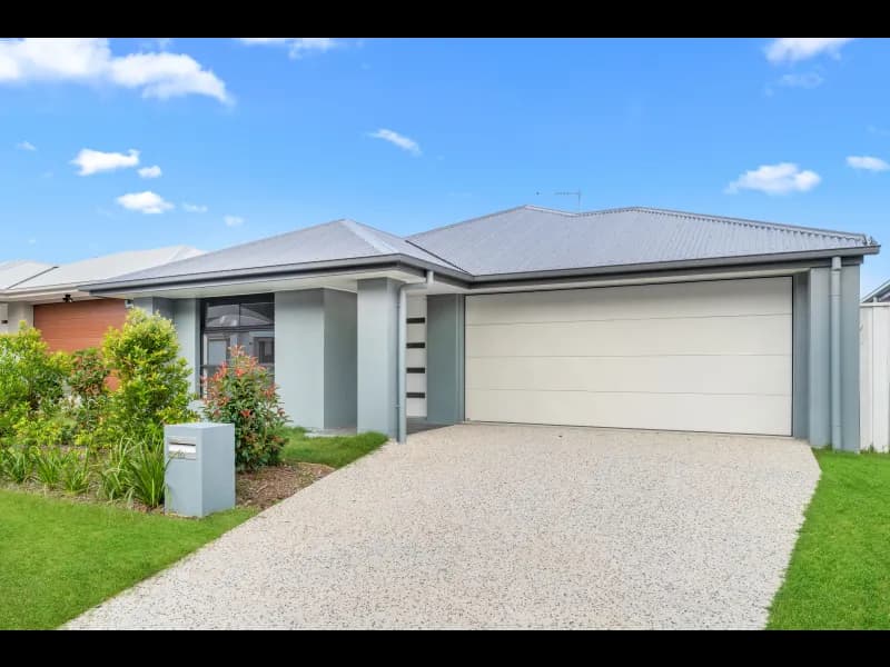 80 Ashwood Circuit, Chambers Flat — photo 1 of 5