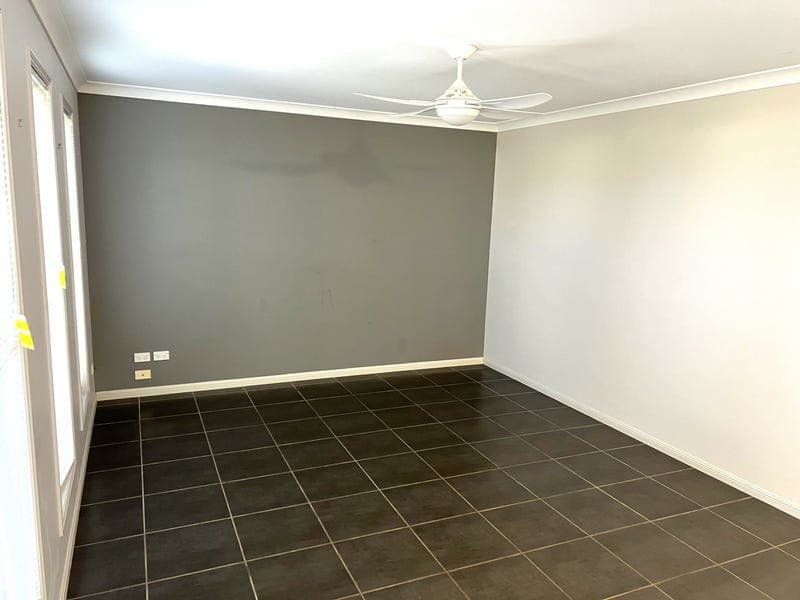 8 Allan Place, Kingaroy — photo 1 of 5