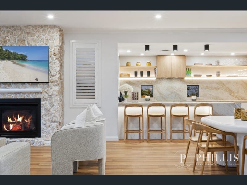 2566 Cressbrook Drive, Hope Island — photo 1 of 5