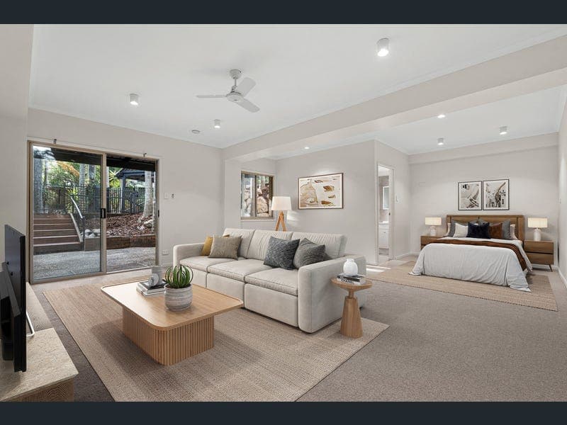 241 Ernest Street, Lota — photo 1 of 5