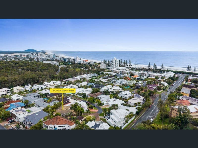 18 Crystal Waves Place, Alexandra Headland — photo 1 of 5