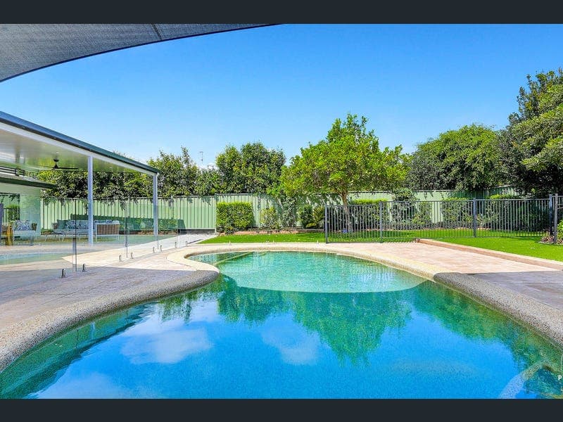 49 Bramble Street, Clifton Beach — photo 1 of 5