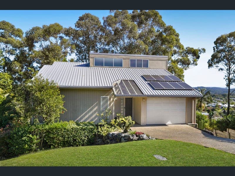 6 Corrigin Court, Elanora — photo 1 of 5
