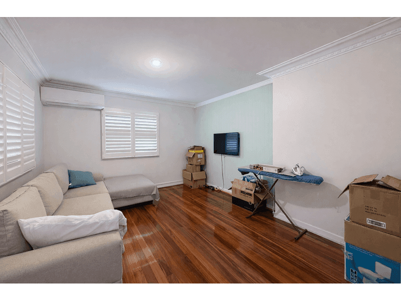 17 River Road, Waterford — photo 1 of 5