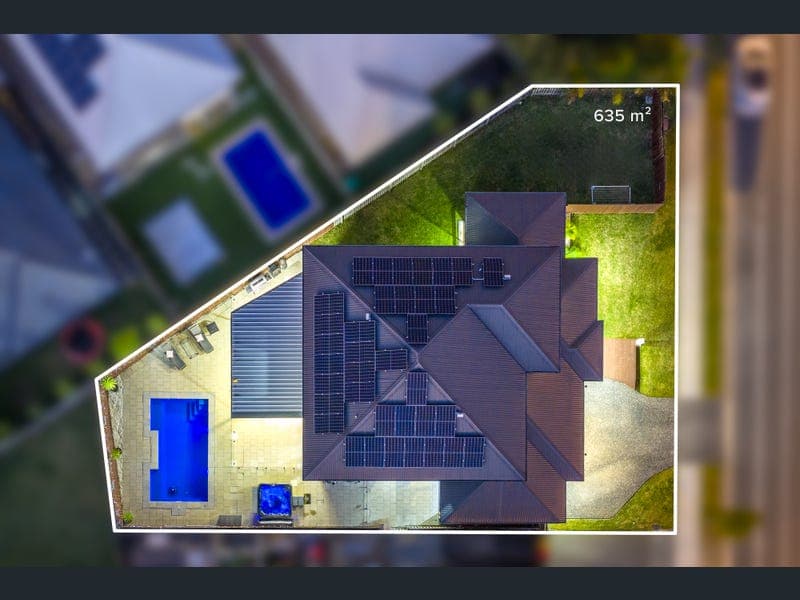483 Gainsborough Drive, Pimpama — photo 1 of 5