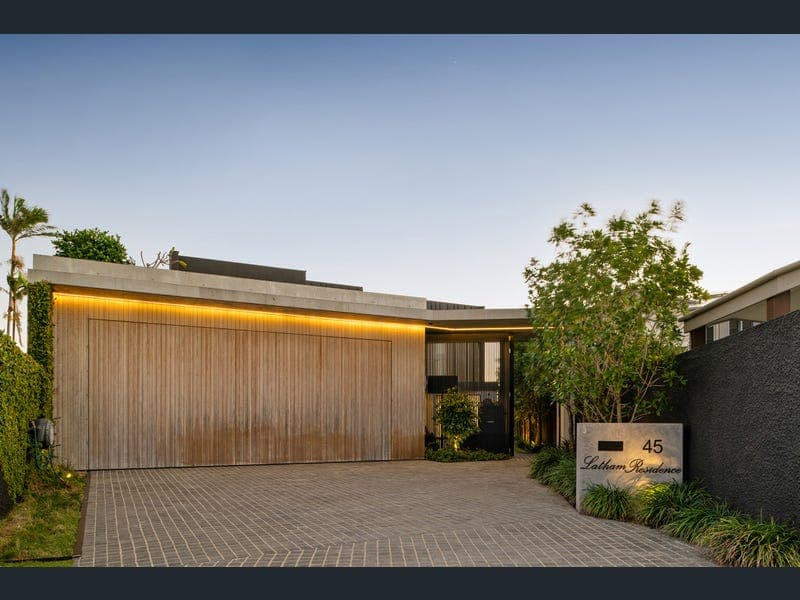 45 Coomaroo Crescent, Minyama — photo 1 of 5