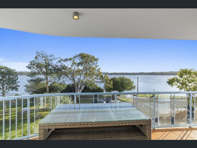 17/2-4 Picnic Point Esplanade, Maroochydore — photo 1 of 5