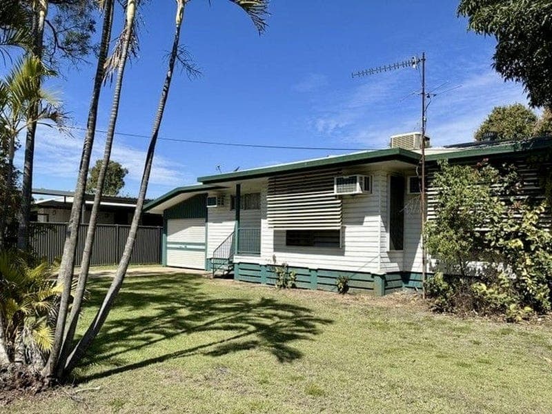 160 MILLS Avenue, Moranbah — photo 1 of 5