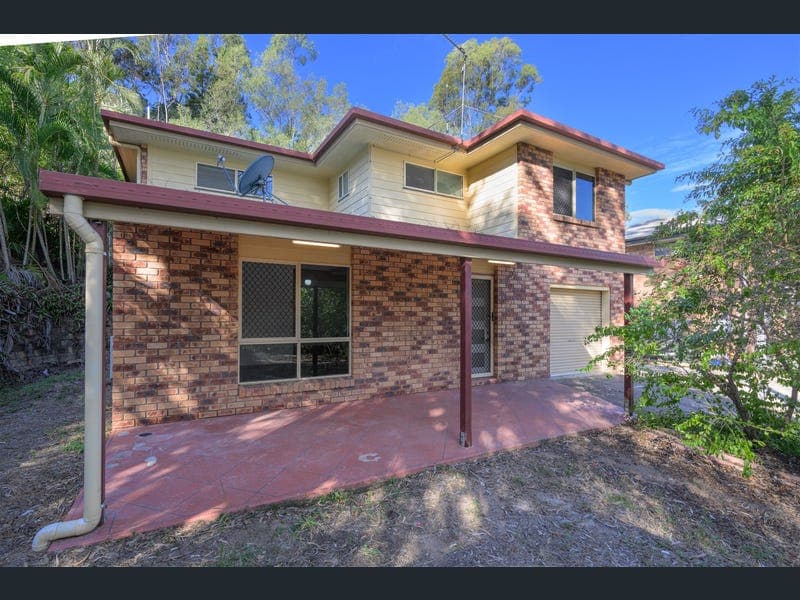 33 Allunga Drive, Glen Eden — photo 1 of 5