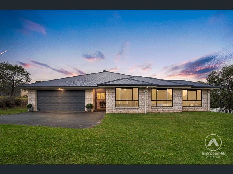 5-7 WHIPBIRD PLACE, Greenbank — photo 1 of 5