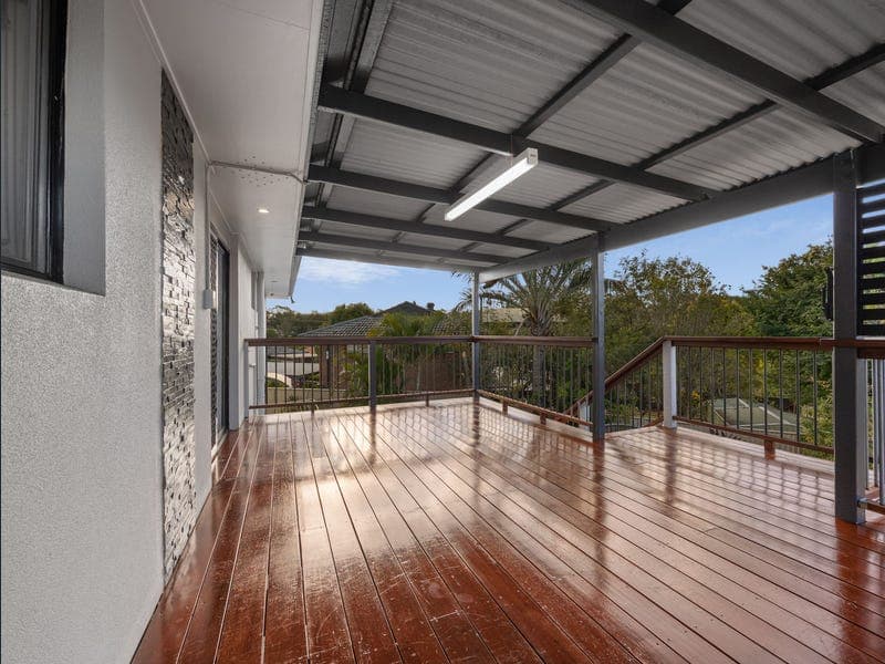 5 Olbern Crescent, Yamanto — photo 1 of 5