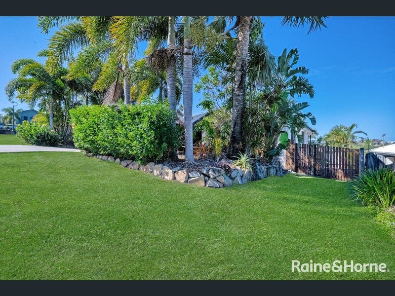 21 Mulcahy Crescent, Eimeo — photo 1 of 5