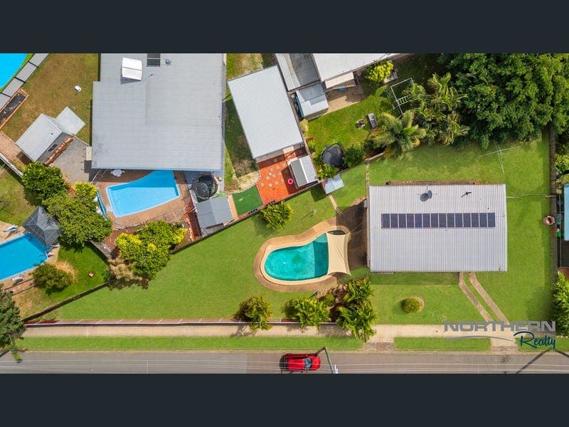 325 Charles Street, Heatley — photo 1 of 5
