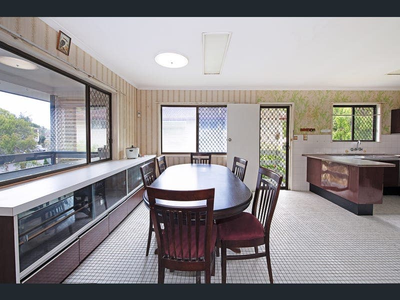 34 Cecily Street, Kallangur — photo 1 of 5
