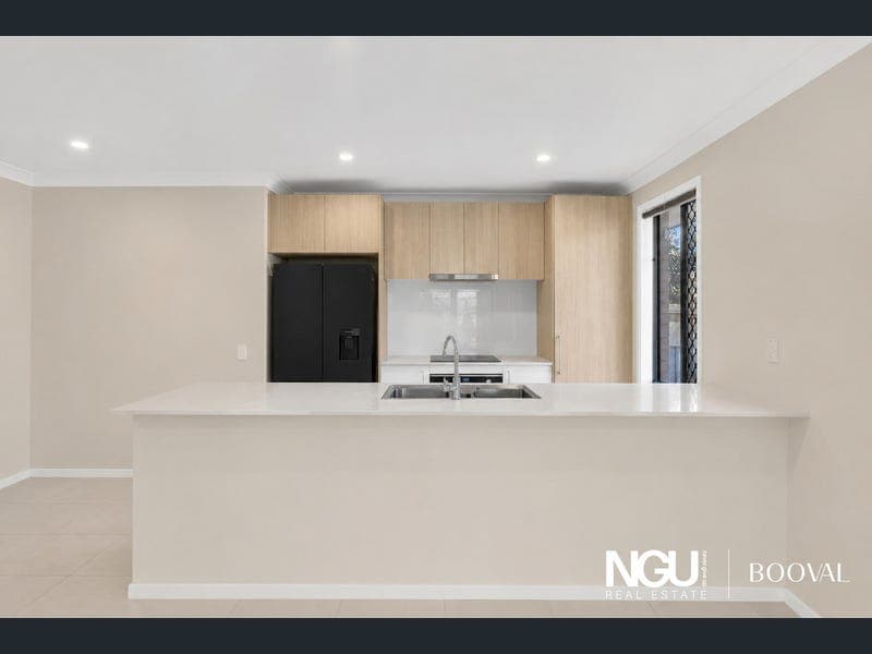 11 Highfield Drive, Bellbird Park — photo 1 of 5