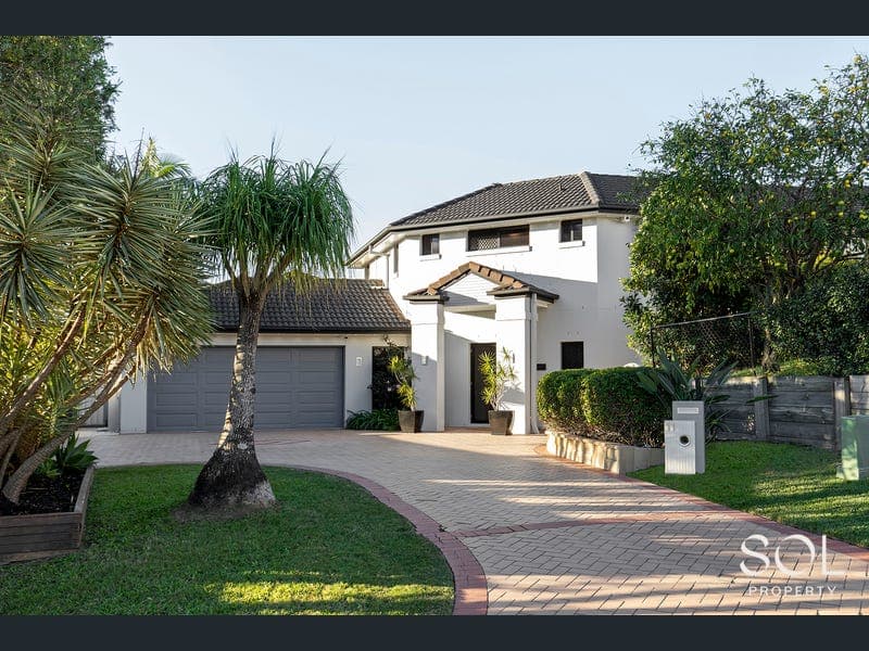 11 Pinehurst Court, Albany Creek — photo 1 of 5