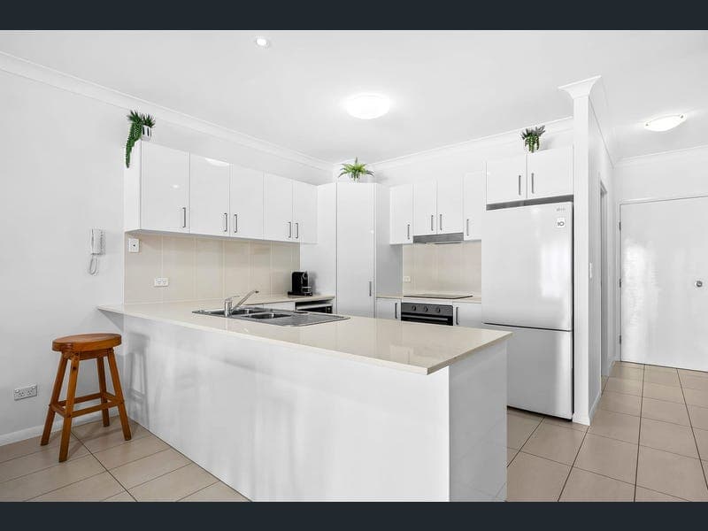 14/152 Mein Street, Scarborough — photo 1 of 5