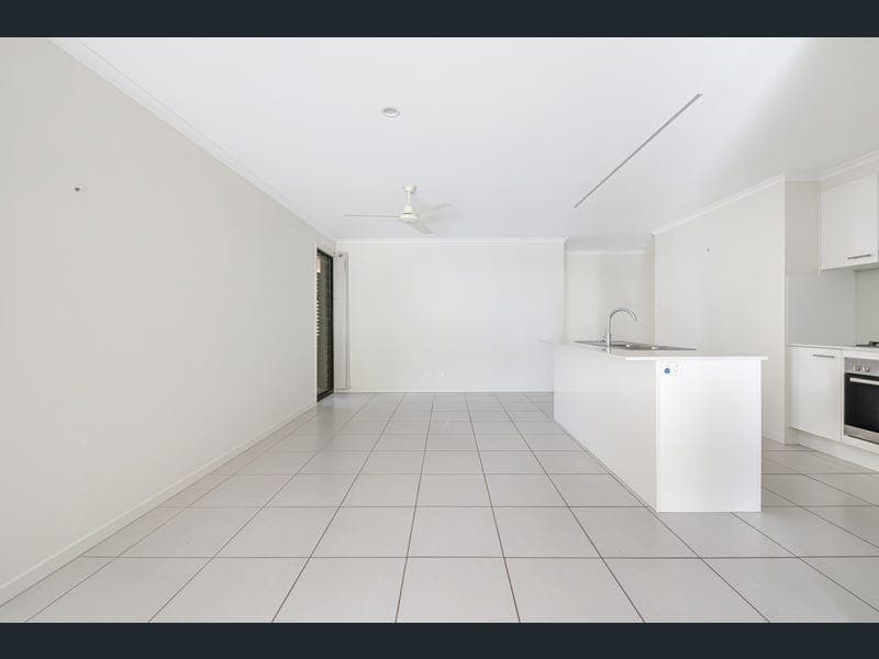 1/1 Crows Ash Place, Kuluin — photo 1 of 5