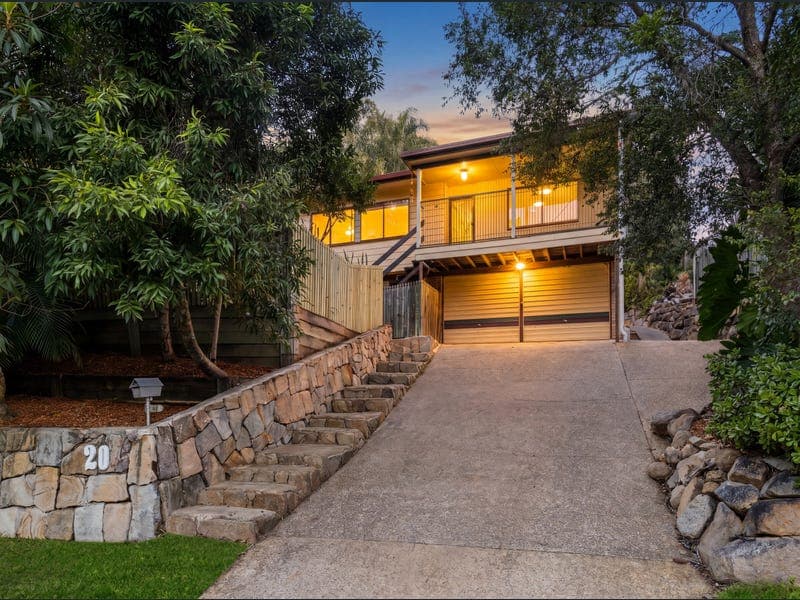 20 Yathong Court, Arana Hills — photo 1 of 5