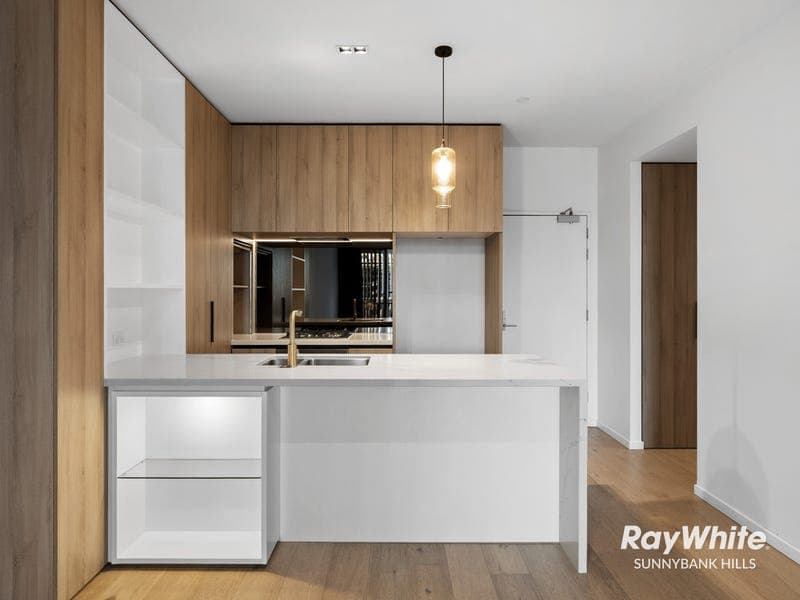 1204/18 Longland Street, Newstead — photo 1 of 5