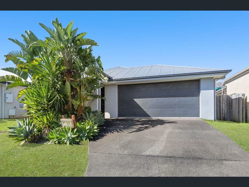 48 Sandalwood Crescent, Griffin — photo 1 of 5