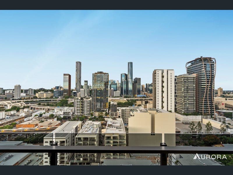 32106/1 Cordelia Street, South Brisbane — photo 1 of 5