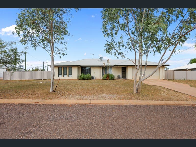 3 Riverbank Place, Cloncurry — photo 1 of 5