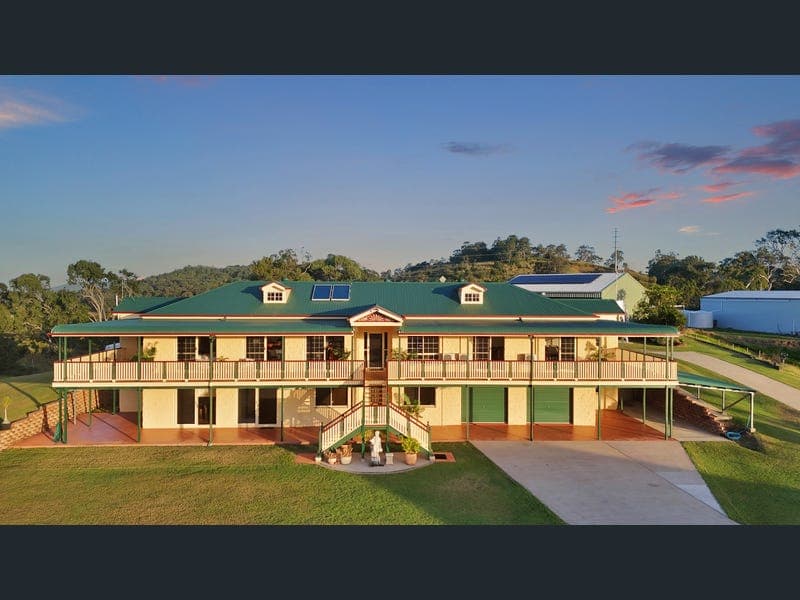 10 Jamae Court, Alligator Creek — photo 1 of 5