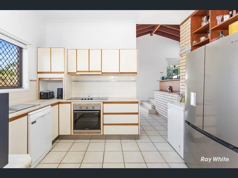 13 Holt Street, Yeppoon — photo 1 of 5