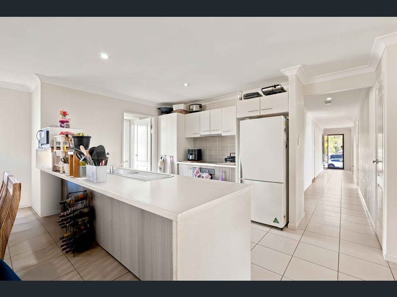 40 Oxford Street, Calliope — photo 1 of 5