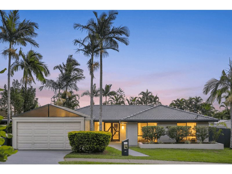 44 Jardine Drive, Springwood — photo 1 of 5