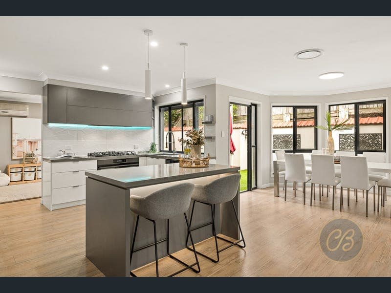 28 Glenlyon Court, Albany Creek — photo 1 of 5