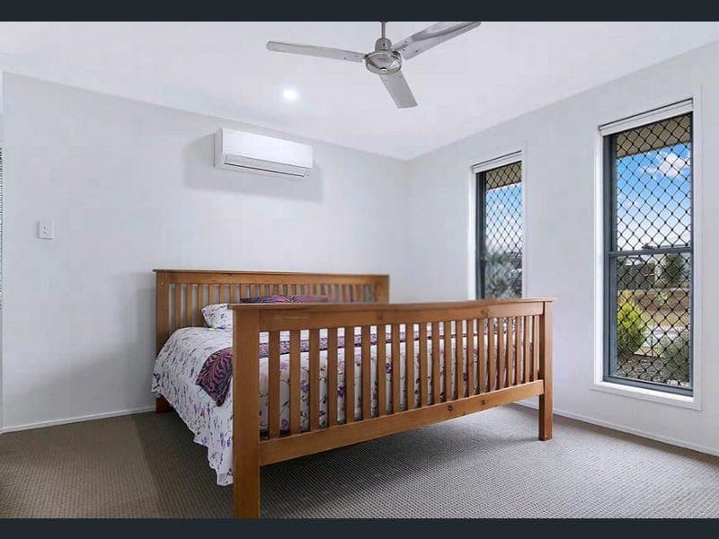 11 Swallow Street, Griffin — photo 1 of 5