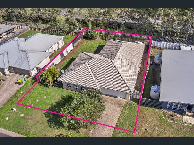 28 Goldenwood Crescent, Fernvale — photo 1 of 5