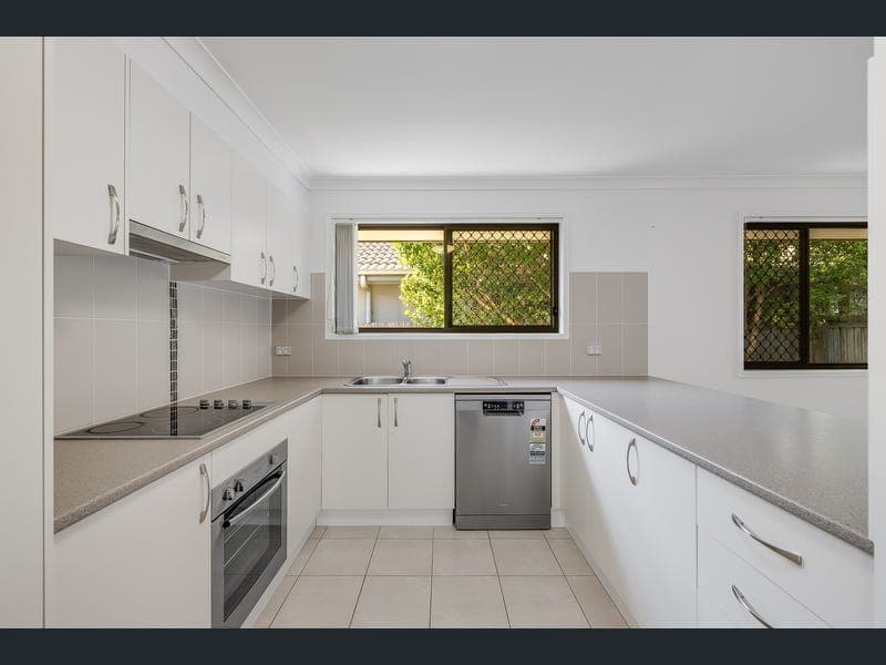 14 Silvereye Street, Sippy Downs — photo 1 of 5