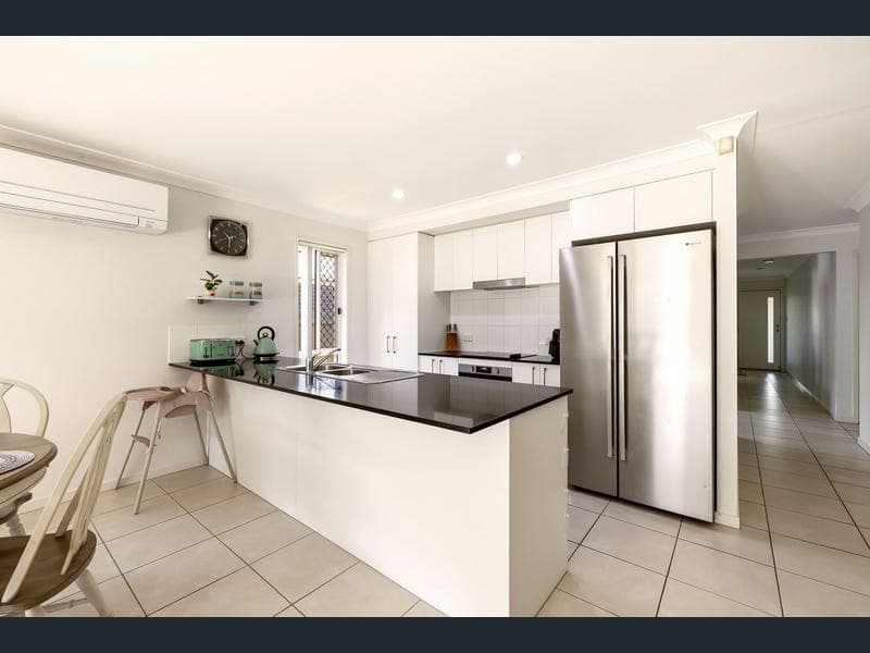 5 Clancy Court, Rothwell — photo 1 of 5