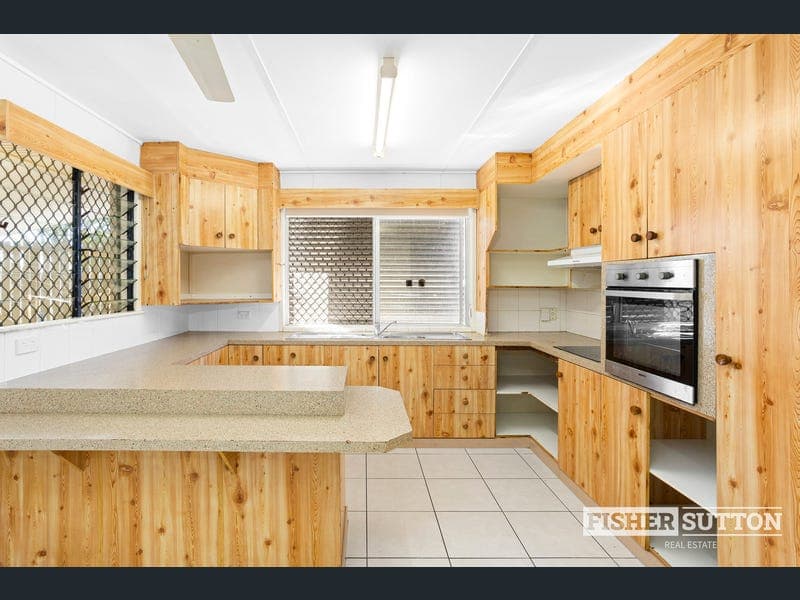 27 Stickley Street, West Rockhampton — photo 1 of 5