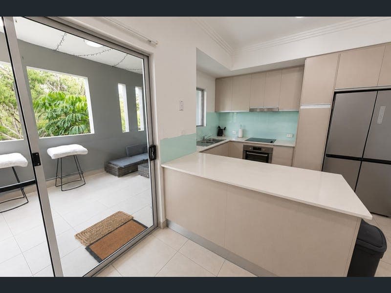 4/11 Eshelby Drive, Cannonvale — photo 1 of 5
