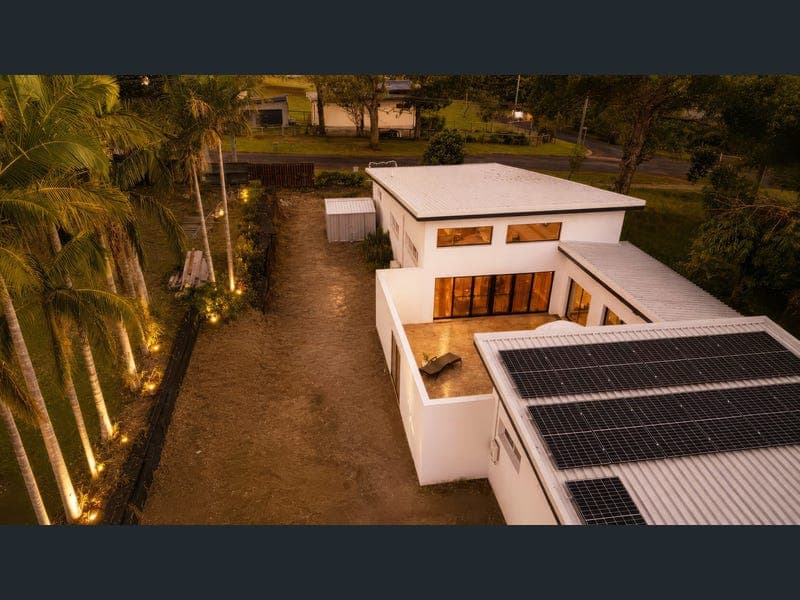 56 Lucas Drive, Lamb Island — photo 1 of 5