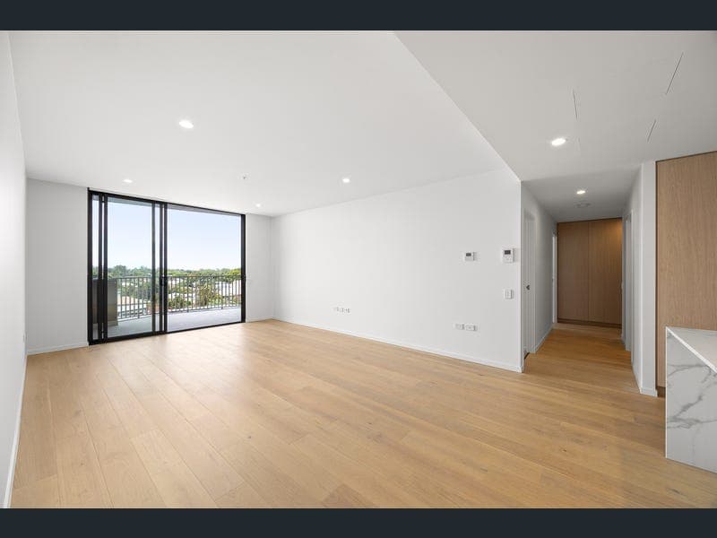 2405/41 Sorrento Street, Wynnum — photo 1 of 5