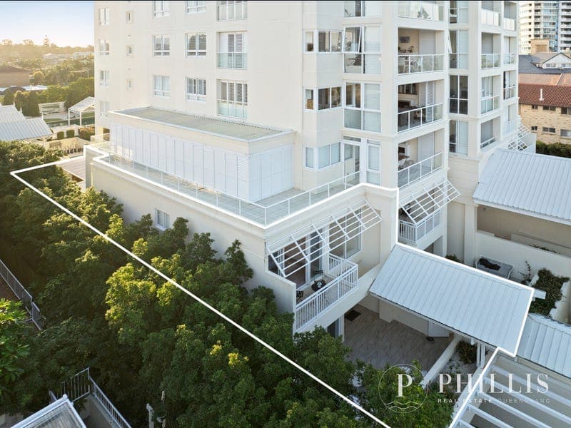 101/212 Marine Parade, Labrador — photo 1 of 5