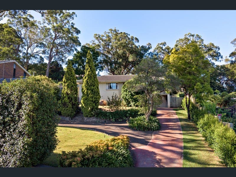 7 Brodie Street, Mount Lofty — photo 1 of 5